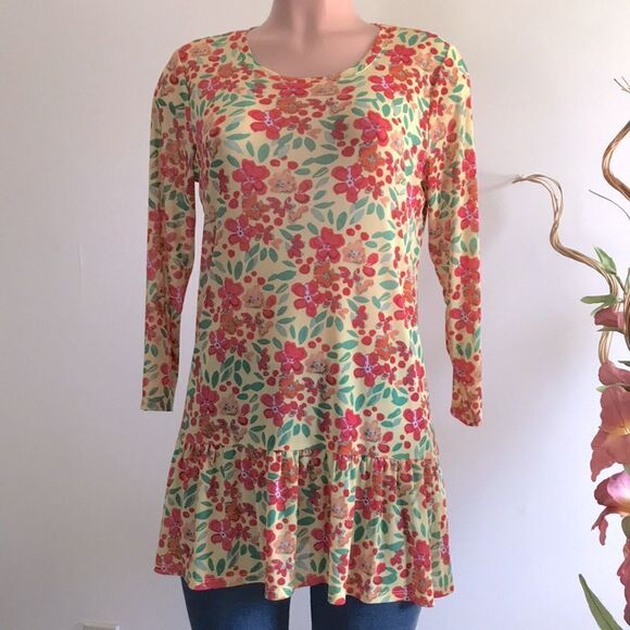 LOGO Layers by Lori Goldstein Printed Sheer Ruffle Hem Mesh Top - Picture 2 of 6